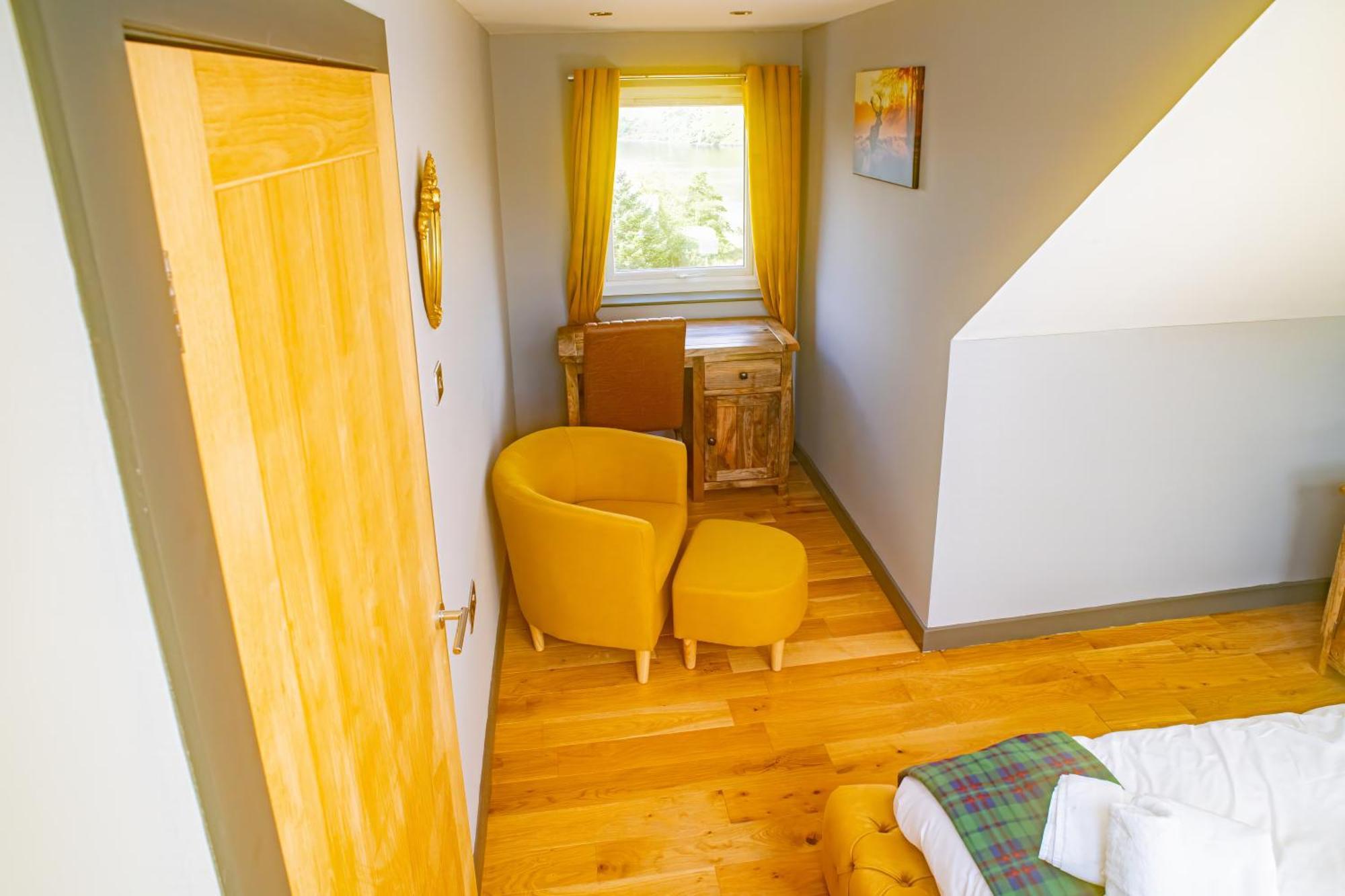 Luxury 4 Bedroom Cottage With Stunning Views Near Fairy Pools! Карбост Екстериор снимка